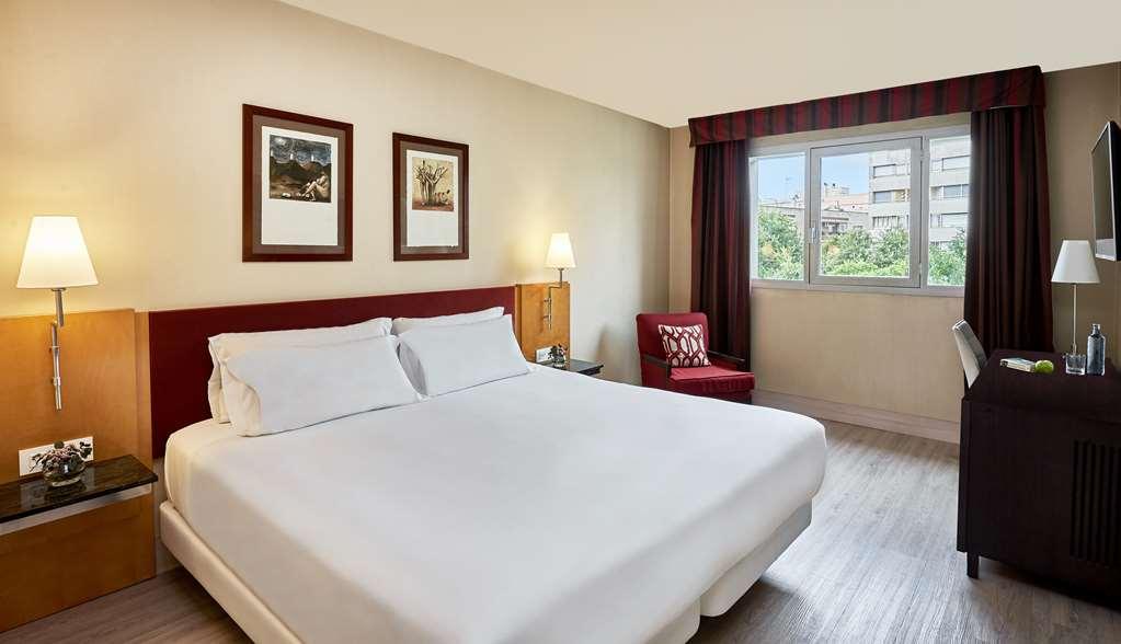 Nh Ciutat De Reus Otel Oda fotoğraf